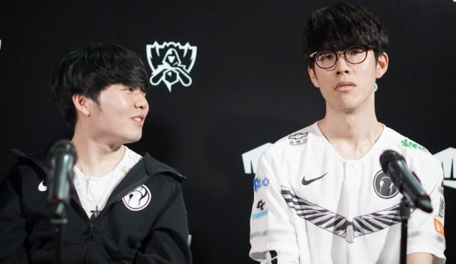 向主教练与 向主教练与